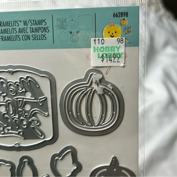 Brand New set of 12 clear stamps & 1 set of Halloween Fall die cuts card making - Picture 16 of 16